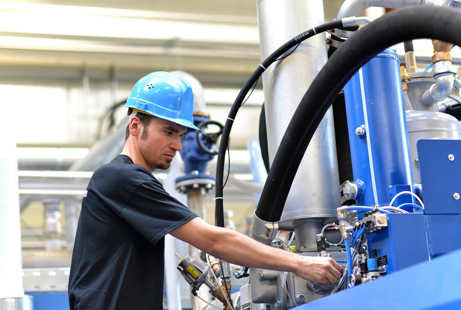 servicing redleta | Redleta s.r.o. | Hydraulic systems and parts (design, sales, servicing) - Chrudim servicing_redleta